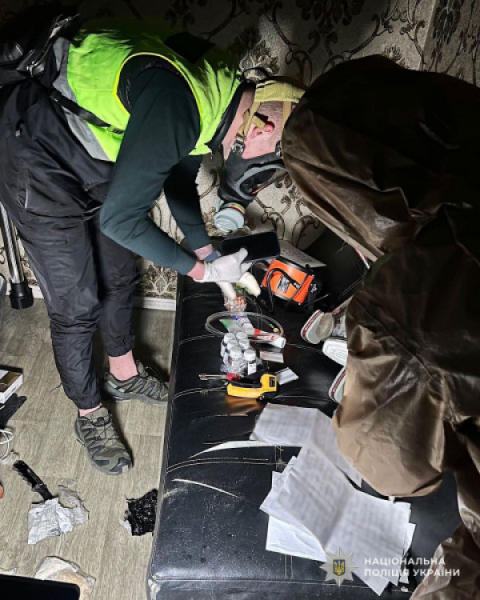 Вилучили психотропів на понад 6 мільйонів гривень: поліція Дніпра ліквідувала масштабну нарколабораторію2
