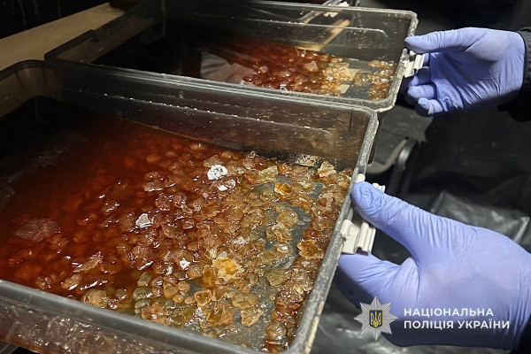 Вилучили психотропів на понад 6 мільйонів гривень: поліція Дніпра ліквідувала масштабну нарколабораторію0
