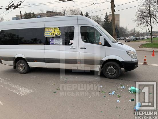 За кермом – не відволікаються: у Кривому Розі маршрутка збила дівчину на «зебрі»2