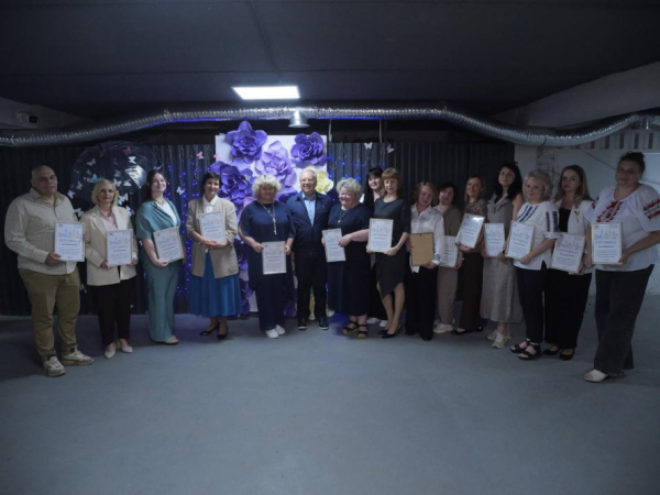 Кожен талант починається з Вчителя: у Кривому Розі нагородили 100 освітян