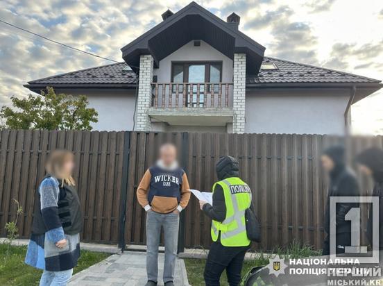 Люксові авто, шалені статки та «мільйон у подарунок»: по всій Україні пройшли масові обшуки у посадовців ТЦК2