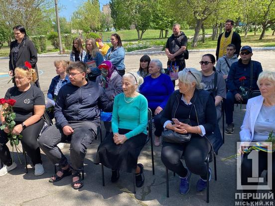 Подвиги не будуть забуті: у Покровському районі вшанували пам'ять двох загиблих героїв Сергія Довгорученка та Сергія Кеденка  меморіалами3