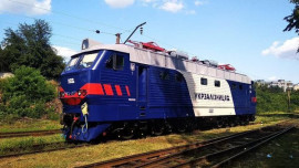 Росіяни б’ють по залізниці: на Дніпропетровщині пошкоджено електровоз
