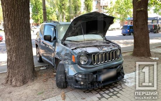 Tesla проти Jeep: масштабна аварія з вогнем у центрі міста