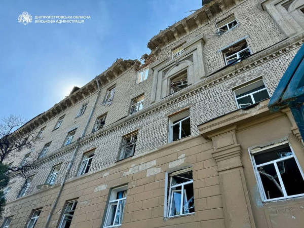У Дніпрі удар по житловому кварталу: є постраждалі4
