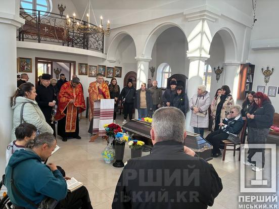 У Кривому Розі попрощалися із бійцем «Айдару» Максимом Дедковим1