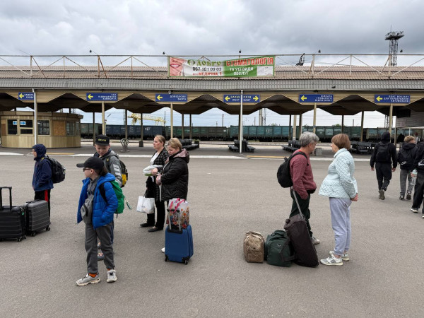 У Кривому Розі повідомляють про можливе замінування залізничного вокзалу