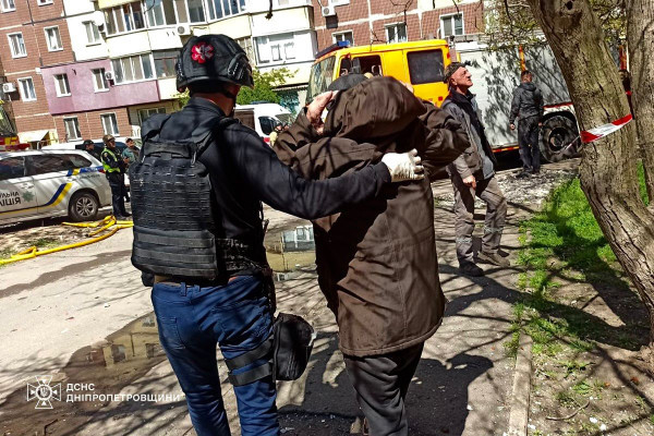 У Кривому Розі удар по багатоповерхівці: п’ятеро постраждалих2