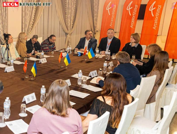 З журналістами зустрівся гендиректор Арселор Кривий Ріг Мауро Лонгобардо