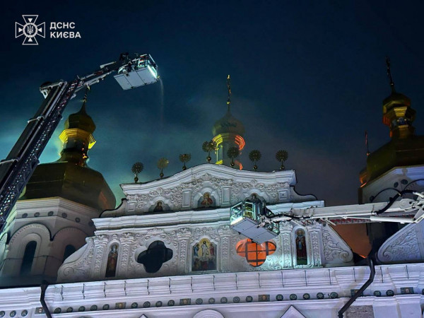 У Києві триває ліквідація наслідків російських ударів, також у Харкові
