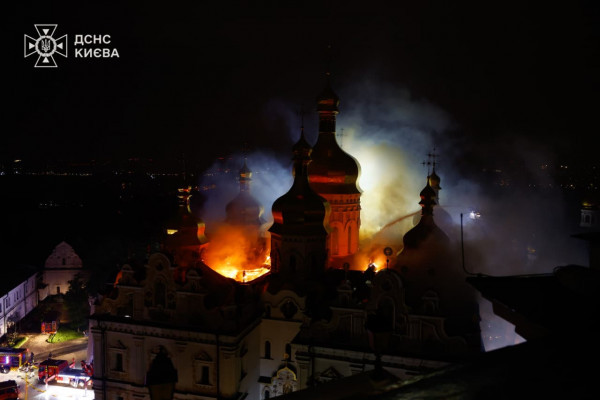 У Києві триває ліквідація наслідків російських ударів, також у Харкові