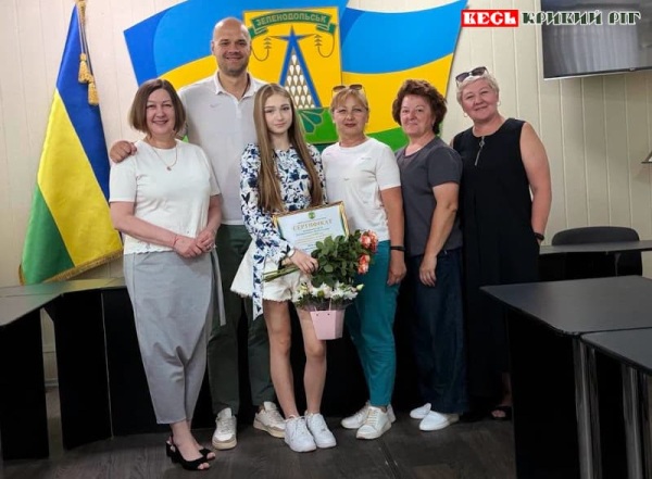 НМТ з української мови на 200 балів здала Єлизавета Романова з Криворіжжя