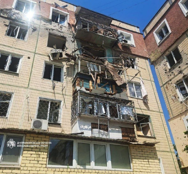 На Дніпропетровщині внаслідок російських обстрілів п’ятеро людей дістали поранень, серед них – дитина