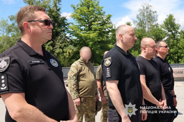 Навіки в строю: у Кривому Розі провели в останню путь полеглого захисника Сергія Бардася