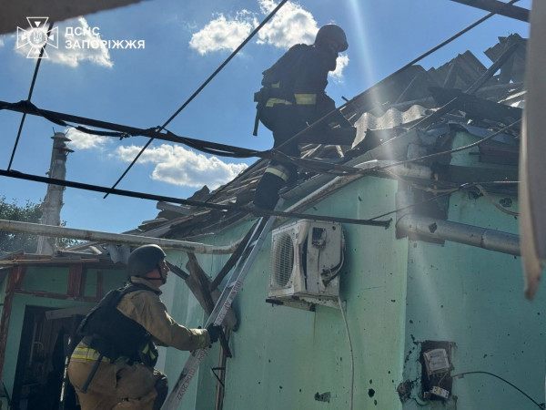 Російські війська завдали ударів керованими авіабомбами по Запоріжжю та передмістю: семеро людей травмовано, серед них — дитина