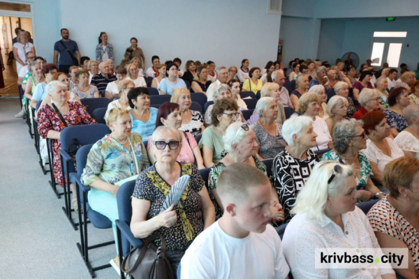 Талант не має віку: у Кривому Розі пройшов яскравий конкурс для людей поважного віку