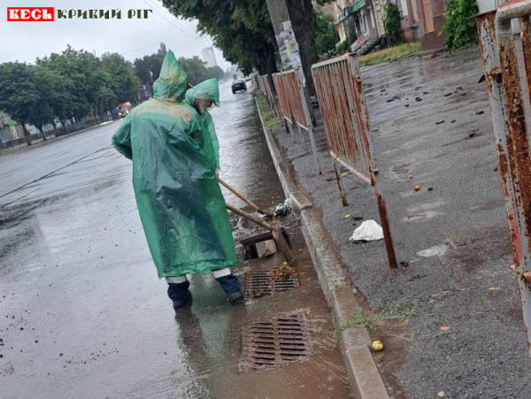 Прочистка ливневок в Тернівському районі Кривого Рогу