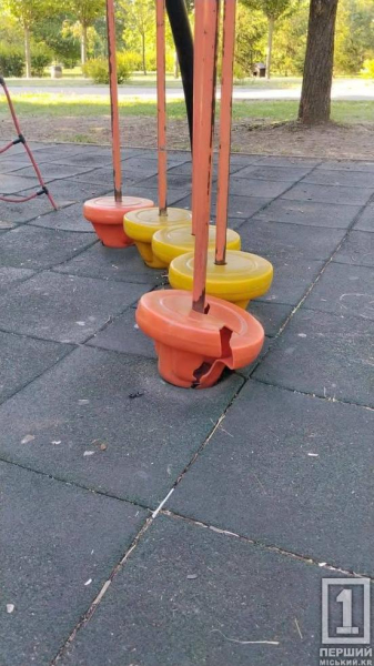 Вандали знову нищать місто: камери фіксують обличчя, але не можуть пояснити мотив