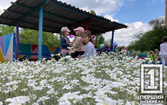 Англійська на прогулянках та в іграх: як з 1 вересня зміняться правила для українських дитсадків