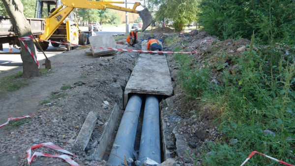 «Криворіжтепломережа» продовжує модернізацію теплової інфраструктури: у Тернівському районі оновлюють магістральні мережі
