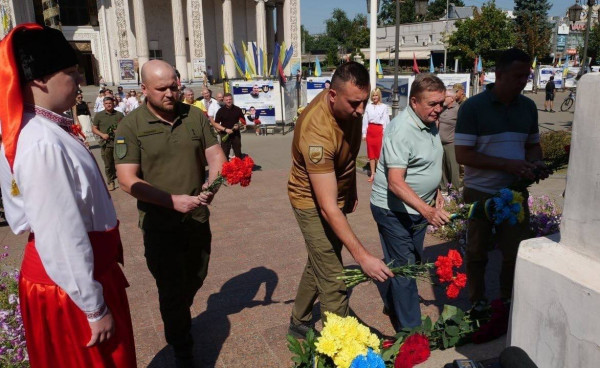 О. Вілкул: Разом ми проходимо надважкі випробування, але ворогу не знищити наш дух і нашу державність - те усвідомлення, що ми є українцями і це наша земля