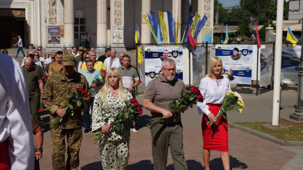 О. Вілкул: Разом ми проходимо надважкі випробування, але ворогу не знищити наш дух і нашу державність - те усвідомлення, що ми є українцями і це наша земля