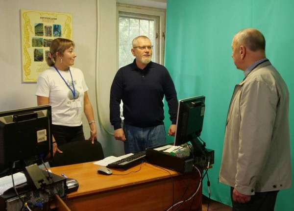 О. Вілкул: У місті триває четверта «хвиля» видачі продуктових наборів. Понад 25 тисяч родин криворіжців та ВПО вдруге в цьому році отримають продуктову допомогу від міста. Вже видано понад 16 тисяч