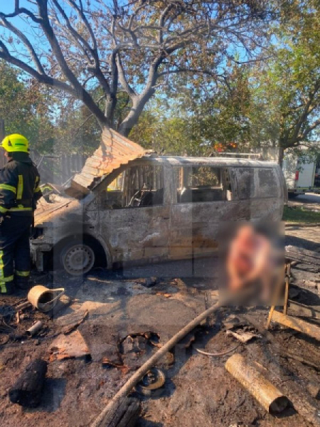 У Довгинцівському районі Кривого Рогу горіли гараж та автівка