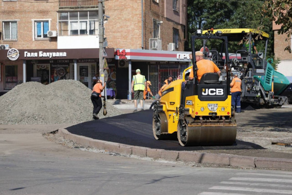 У Кривому Розі на фінішній прямій комплексний благоустрій навколо нового ветеранського простору на 44-му кварталі