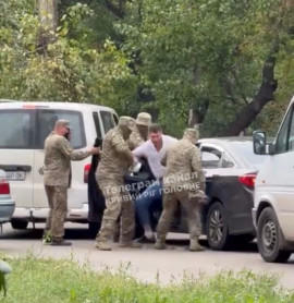 У Кривому Розі відкрили кримінальне провадження через силове затримання таксиста