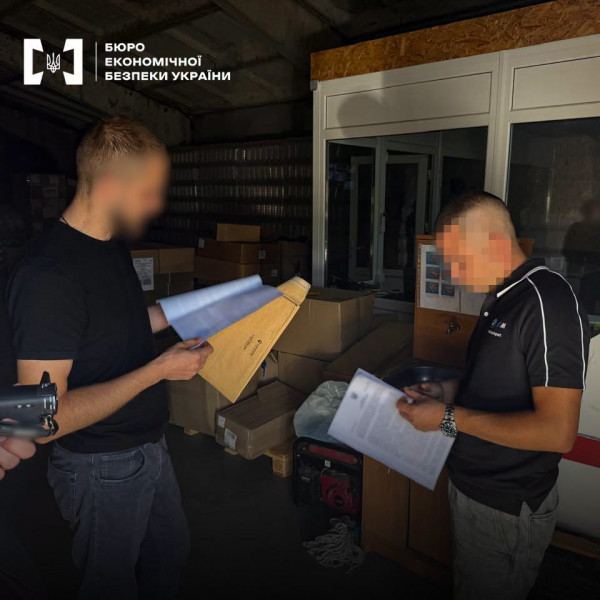 В Україні викрили масштабне незаконне виробництво алкогольних напоїв: вартість вилученої продукції та майна становить понад 4,3 млн грн