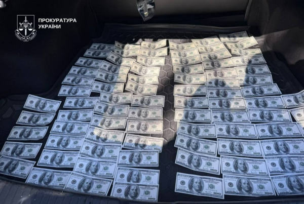 12 тисяч доларів для виїзду за кордон: криворіжець організував чергову схему для ухилянтів