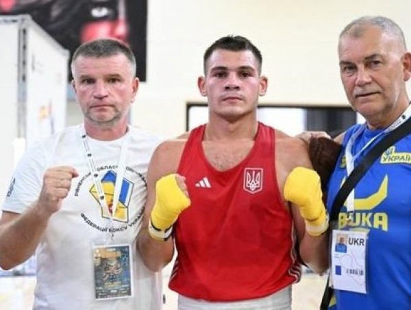 Криворізький боксер Олександр Кравченко переміг на міжнародному турнірі