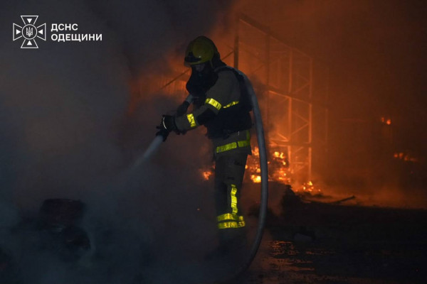 Одеса: внаслідок удару пошкоджено поліклініку, школу та житлові будинки