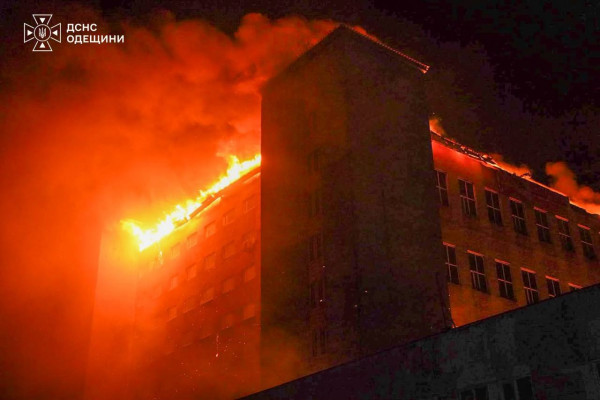 Одеса: внаслідок удару пошкоджено поліклініку, школу та житлові будинки