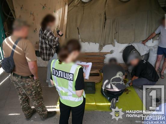 Схрони боєприпасів на Дніпропетровщині та по всій країні: правоохоронці провели понад 155 обшуків і вилучили масштабний арсенал зброї