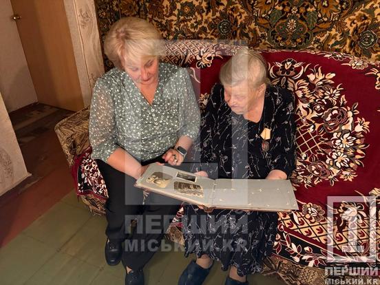 Сто років мудрості та оптимізму: у Кривому Розі привітали ювілярку Зою Дурову