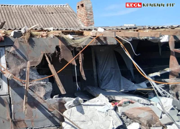 Дрон поцілив по будинку у Мар&rsquo;янському Криворізького району