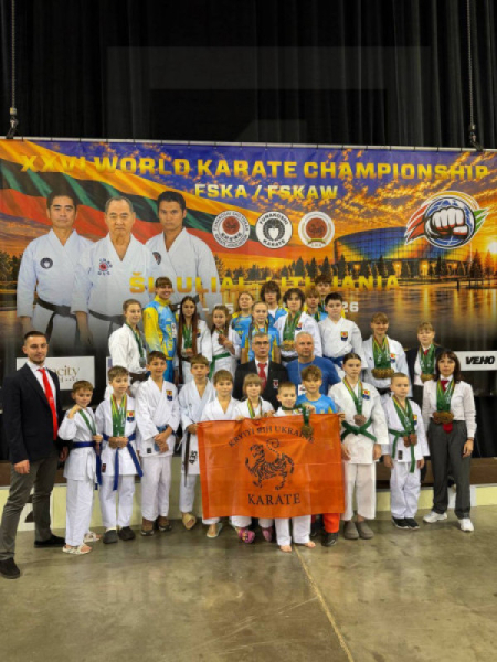 79 медалей на чемпіонаті світу: каратисти з Кривого Рогу допомогли Україні здобути перше місце