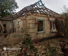 На Дніпропетровщині через російські атаки загинула людина: пошкоджені будинки та автівки