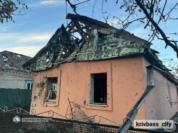На Криворіжжі пошкоджені будинок та інфраструктура: росіяни атакували чотири райони Дніпропетровщини