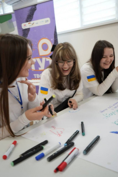 О. Вілкул: Ми хочемо, щоб молодь не просто пропонувала зміни, а бачила, як її ідеї можуть втілюватися в життя