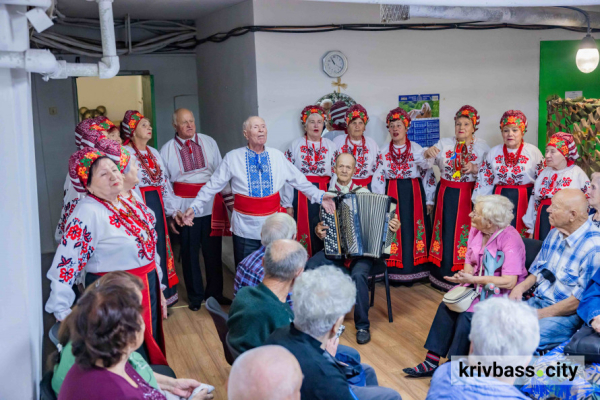Золотий фонд Північного ГЗК: на комбінаті привітали найстарших пенсіонерів-ювілярів